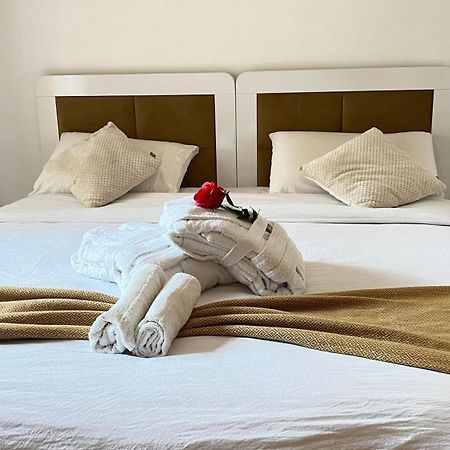 Appartement De Luxe Avec Jardin Vue Sur La Piscine Golf Securise 24H Sur 24 A 5 Minutes De L Aeroport مراكش المظهر الخارجي الصورة
